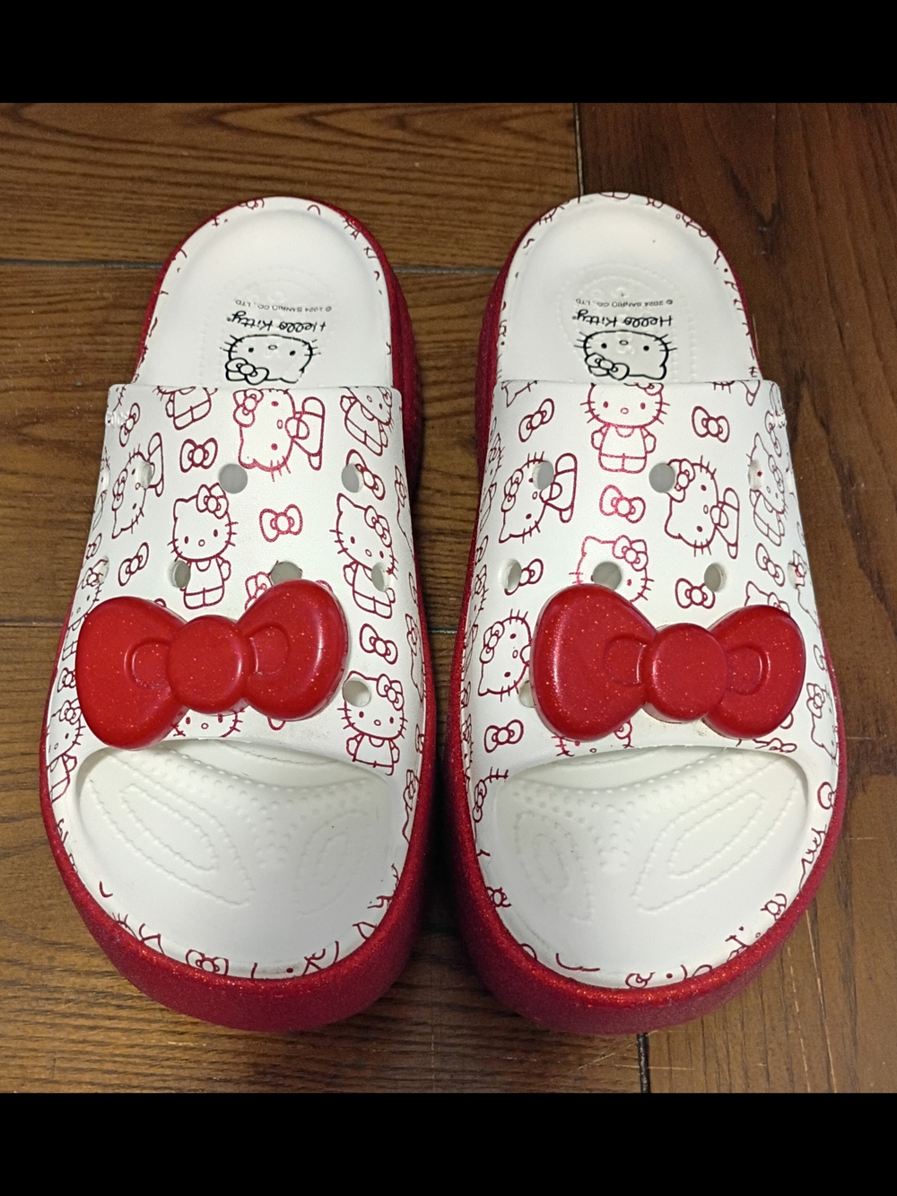CROCS X Hello Kitty Stomp Slide
